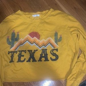 Comfy “Texas” labeled shirt